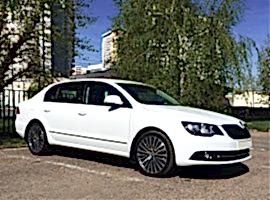 Прокат авто Шкода Суперб белая в Алматы