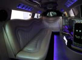 Заказ лимузина Крайслер 300С Алматы